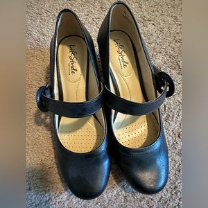 LifeStride mary jane pump/heal/shoe. Size 9W. Black. Never worn. New w/o tag.